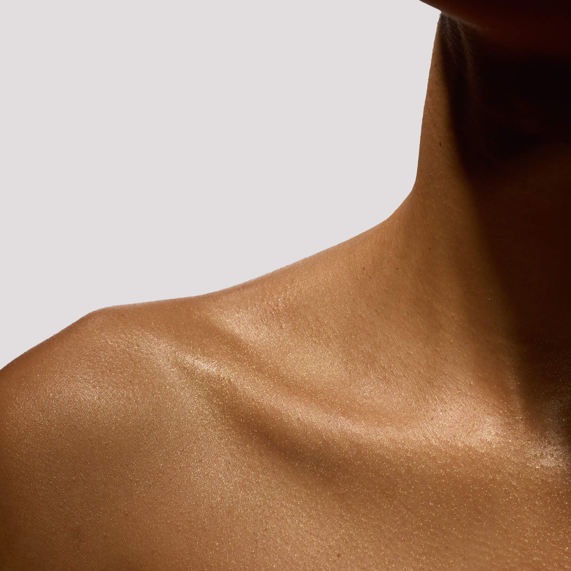 Portofino '97 Golden Shimmer Body Oil - Image 3